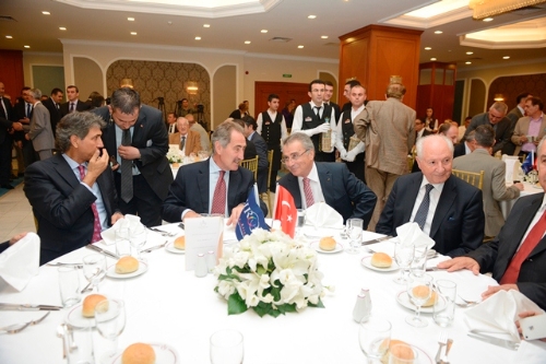 Bakan Günay: İstanbul'da rant hırsımızı gemlemeliyiz