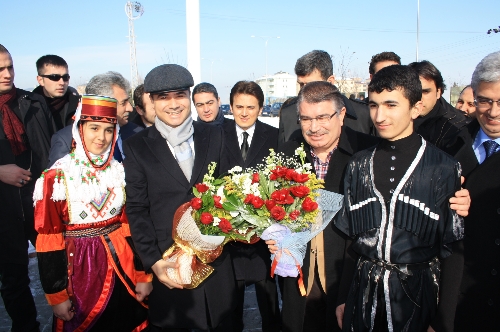Bakan Şahin ve Kılıç, 'Türkiye Şehitleriyle Yürüyor' programı için Kars'ta