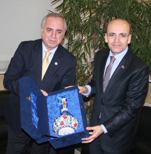 Bakan Şimşek: Özel sektörün önünü açtık