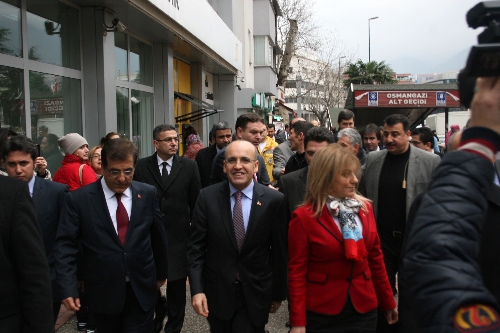 Bakan Şimşek: Türkiye'nin dışarıdan 32 milyar dolar alacağı var