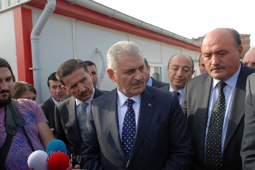 Bakan Yıldırım: Yüksek Hızlı Tren projesinde çalışmaların yüzde 50'si tamamlandı