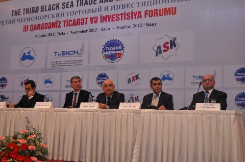 Bakü'de KEİPA üyesi ülkelerin işadamlarının iş formu düzenlendi.