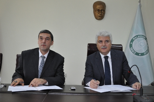 Balıkesir Üniversitesi fıstık çamından para kazanacak