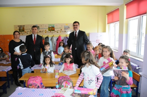 Balıkesir'de 191 bin öğrenci karne heyecanı yaşadı