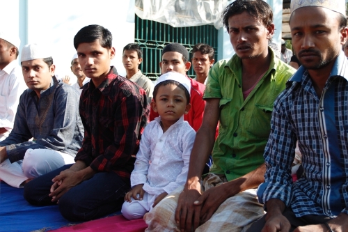 Bangladeş'te bayram namazı