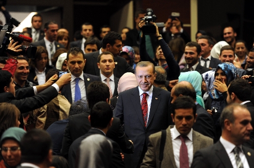 Başbakan Erdoğan: Akif gibi şair olmak yetmez, Akif gibi dindar olmalısınız