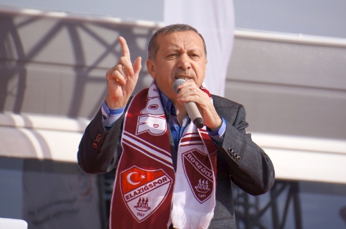 Başbakan Erdoğan: İleri demokrasiye evet, sınırsız demokrasiye hayır