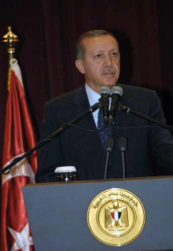 Başbakan Erdoğan, Kahire Üniversitesi'nde konuşma yaptı
