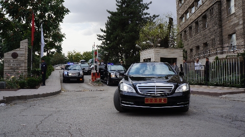 Başbakan için üniversite çevresinde yoğun güvenlik önlemi