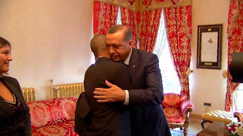 Başbakan ile Alex arasında duygulu görüşme