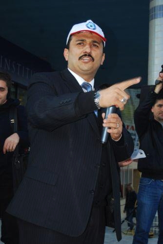 Başbakan Yardımcısı Arınç hakkında suç duyurusu