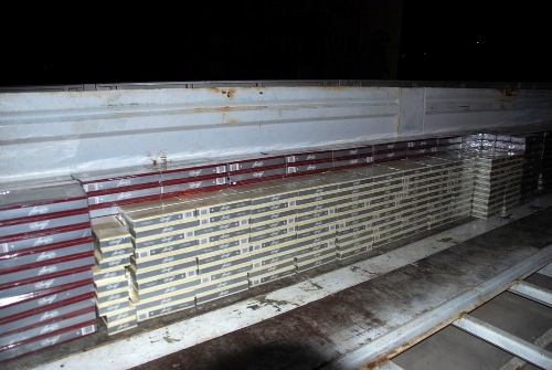 Başkale'de 26 bin paket gümrük kaçağı sigara ele geçirildi