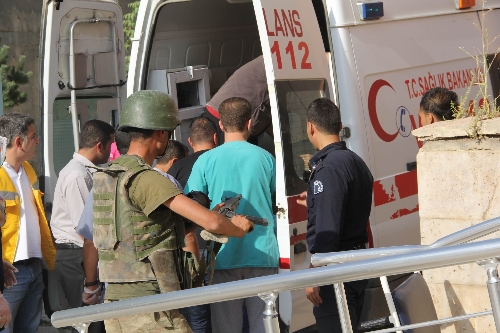 Başkale'de çatışma: 1 yaralı