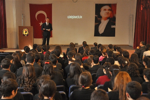 Başkan Kavuncu'dan öğrencilere girişimcilik dersi