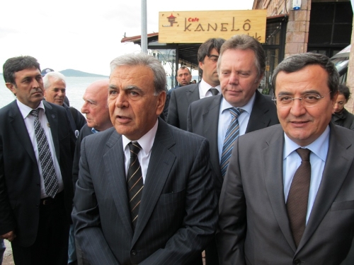 Başkan Kocaoğlu, operasyon yapılan Başkan Türközen'i ziyaret etti