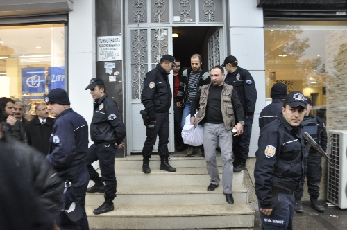 Batman'da KCK operasyonu: 30 gözaltı