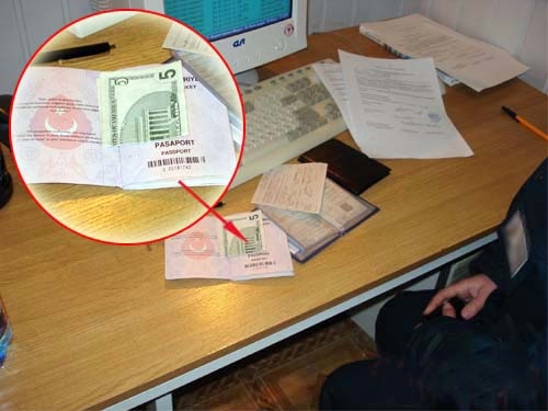 Belarus'ta '5 dolar rüşvet verdi' iddiasıyla bir Türk göz altına alındı