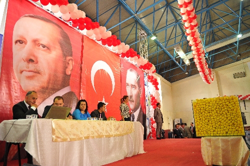 Beşir Atalay: Kürt kardeşlerimizin bütün hak hukukunun garantisi biziz