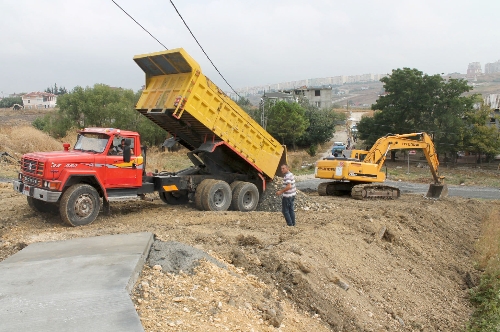 Beylikdüzü'nde son iki ayda 2 bin 400 metre yeni yol açıldı