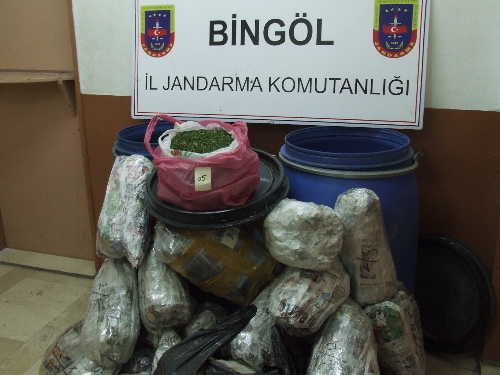 Bingöl'de 880 kilo uyuşturucu ele geçirildi