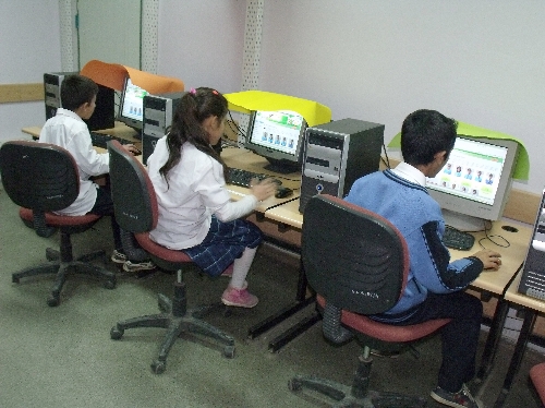 Bingöl'de öğrenciler, okul temsilcisini elektronik ortamda seçti