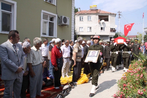 Bingöl'de şehit olan er Savaş Topal'ın cenazesi, Samsun'da toprağa verildi