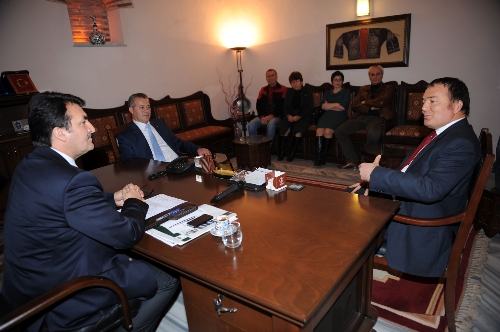 Birleşik Kafkas Derneği Yönetimi, Dündar'ı ziyaret etti