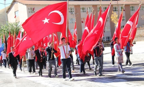 Bitlis'te Cumhuriyet Bayramı coşkusu