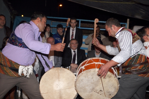 Bolu Belediye Başkanı Yılmaz, Roman düğününe katıldı