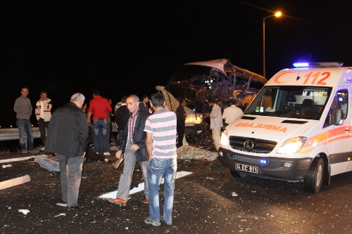 Bolu'da zincirleme kaza: 8 ölü, 35 yaralı