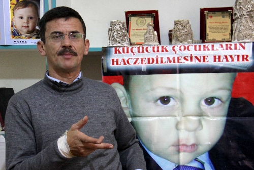 Boşanmış babalar, adliyelere 'çocuk haczi kaldırılsın' çelenkleri bırakacak