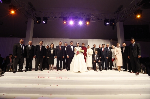 Bülent Arınç ve Fatma Şahin nikah şahidi oldu