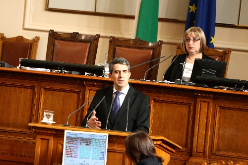 Bulgaristan'da erken seçimler 12 Mayıs'ta yapılacak