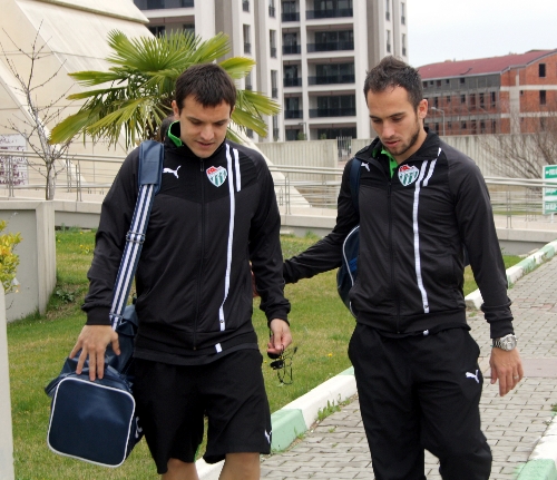 Bursaspor, 3 puan hedefiyle İstanbul'a gitti