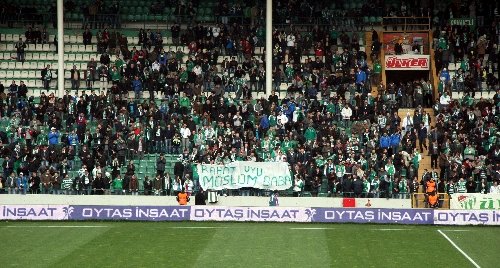 Bursaspor taraftarları Müslim Gürses'i unutmadı