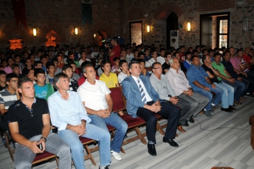 Bursaspor'un altyapı oyuncuları yeni kuralları öğrendi