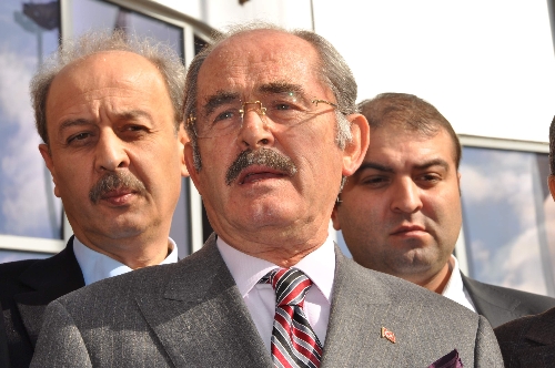 Büyükerşen: Belediye çalışanlarımıza yönelik operasyona maruz kaldık (2)