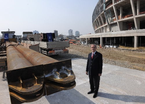 Büyükşehir Belediyesi Stadyumu'nda çatı kaplama başlıyor