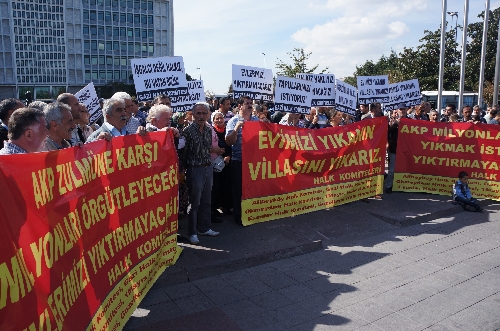 Büyükşehir önünde kentsel dönüşümü protesto ettiler