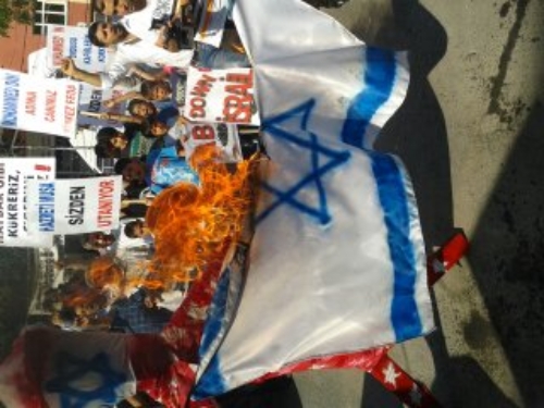 Caferilerden 'film' protestosu (2)