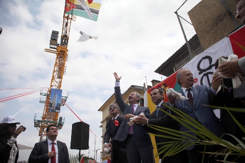 Çağlayan, Mozambik'te Türklerin yaptığı dev rezidansın açılışını yaptı