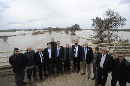 Çanakkaleli çiftçiler zararlarının telafisini istiyor
