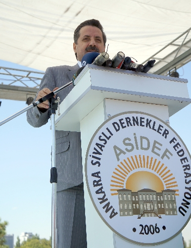 Çelik: Maaşları eksik ödenenlerle ilgili sorumluluğumuzu yerine getireceğiz