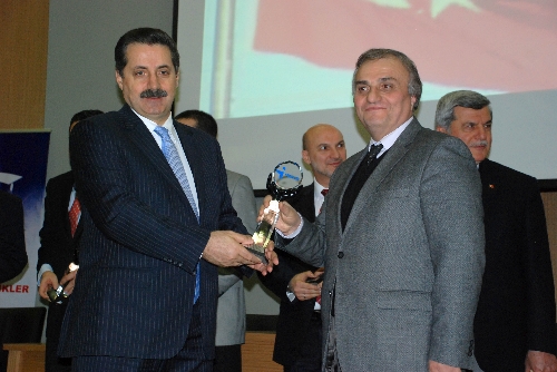 Çelik'in terör değerlendirmesi: Bir yangın var, yangını söndürmeye çalışıyoruz