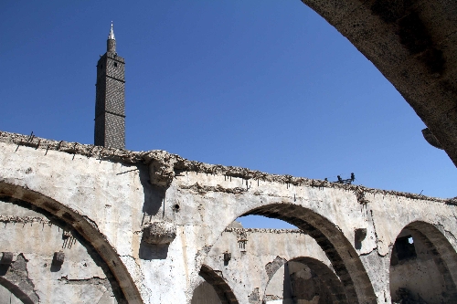 Çeltik fabrikasının altından 600 yıllık cami çıktı