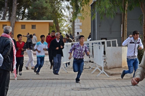 Ceylanpınar'da okullar pazartesi gününe kadar tatil edildi