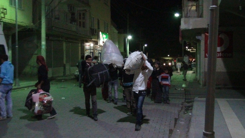 Ceylanpınar'dan kaçış başladı, ilçe boşalıyor