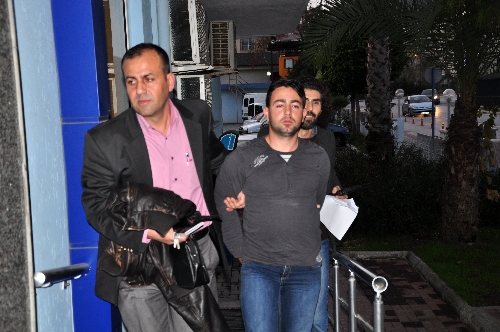Cezaevi firarisini sahte çek ele verdi