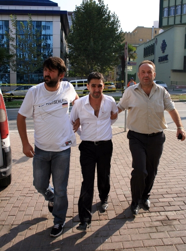 Cezaevinden firar edip dördüncü cinayetini işleyen zanlı tutuklandı