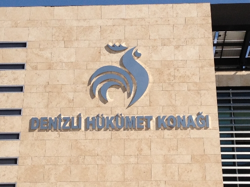 CHP 'Hükümet Konağı' tabelasına karşı çıktı